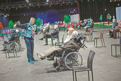 OMS recomienda seguir con uso de AstraZeneca