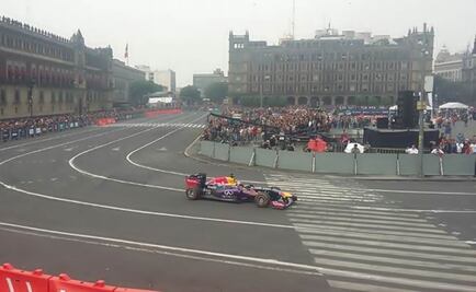 Formula 1 cars roar in Mexico City