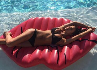 Irina Shayk posa en bikini después de dar a luz