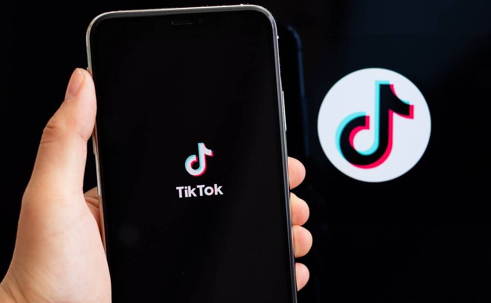 TikTok, muy popular entre los más jóvenes gracias a sus videos sobre humor, danza y música, pertenece al grupo chino ByteDance  (Foto: EFE)