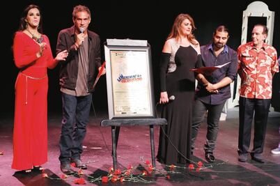 Rosa Gloria Chagoyán toma el lugar de Lucía Méndez