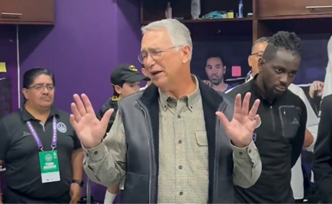 Ricardo Salinas entró al vestidor de Mazatlán / FOTO: ESPECIAL