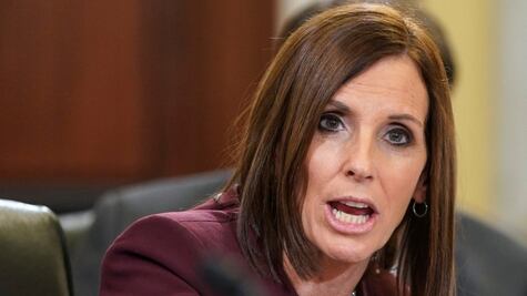 "Fui violada por un superior mientras servía en la Fuerza Aérea": senadora Martha McSally