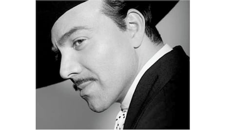 Omar Chaparro deja su Pedro Infante en manos del público