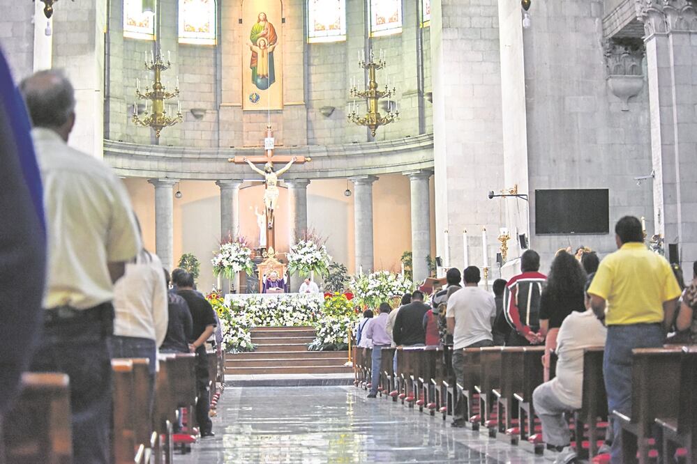 La Iglesia Católica en México contabiliza la muerte de cinco obispos y 154 sacerdotes hasta el 18 de enero. Foto: ARCHIVO EL UNIVERSAL