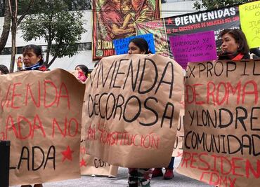 Comunidad otomí mantiene bloqueo frente al INPI; exigen reunión con Batres