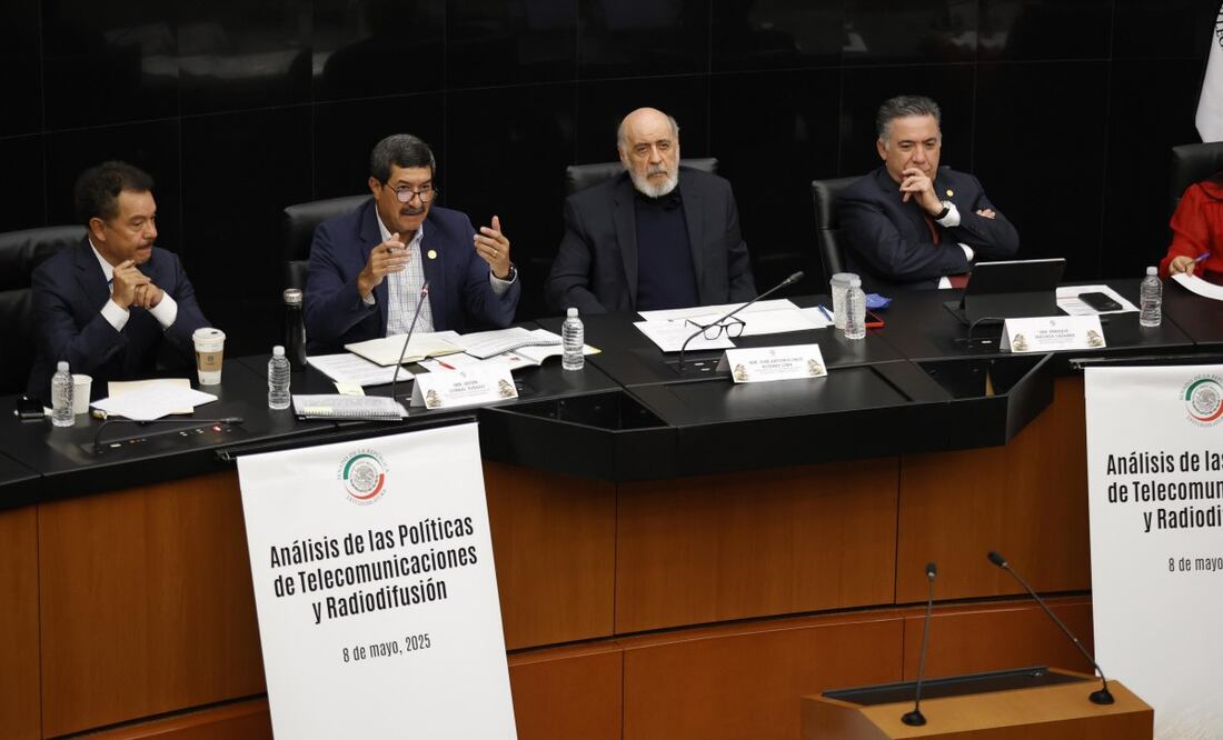 Primer conversatorio sobre análisis de las Políticas de Telecomunicaciones y Radiodifusión en el Senado de la República. Foto: Diego Simón Sánchez/ EL UNIVERSAL
