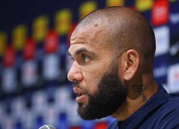 Dani Alves miente sobre su salario en Pumas y jueza exhibe su millonario contrato