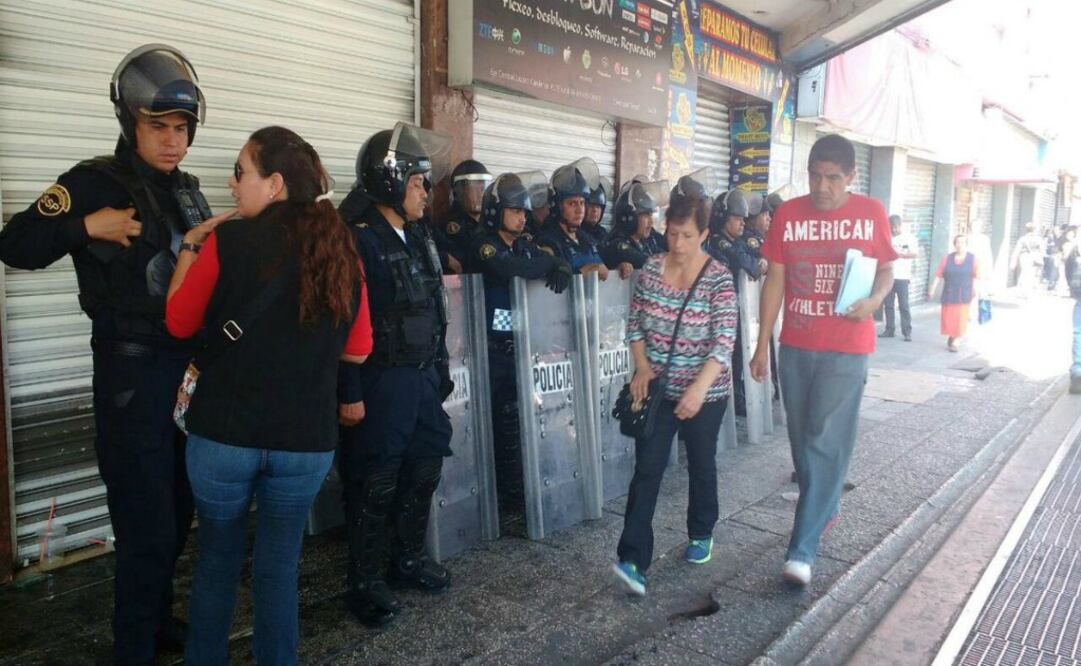 La mercancía asegurada se concentró en los camiones que fueron trasladados a las bodegas de la Unidad de Inteligencia Financiera de la Secretaría de Finanzas de la CDMX