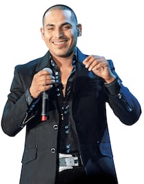 Espinoza Paz debuta como pollero