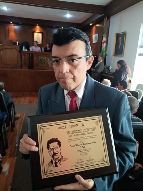 Otorgan el Premio México de Periodismo “Ricardo Flores Magón” al monero Luy