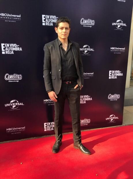 Mexicanos tienen su propia alfombra roja para ver los Oscar