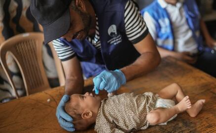 OMS espera reanudar vacunación antipolio en Gaza la próxima semana; primera fase se interrumpió por bombardeos israelíes