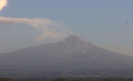 Volcán de Colima registra explosiones