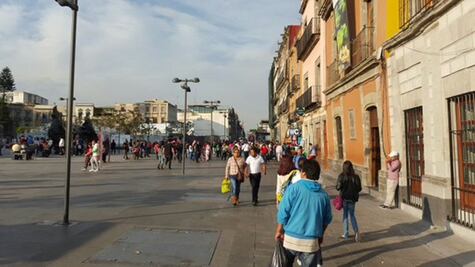 GDF ha retirado mil 500 puestos de espacios públicos