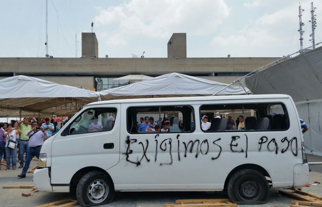 Estudiantes exigen pago de becas en Chiapas