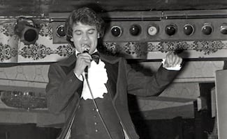 Las fotos de cuando Juan Gabriel debutó a los 25 años en un cabaret de la CDMX: así fue aquella noche ambientada por Mauricio Garcés 