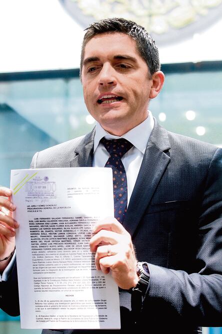 Luis Fernando Salazar pidió apoyo a la SHCP para indagar a Moreira (GERMÁN GARCÍA. EL UNIVERSAL)