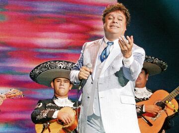 Presentador de Latin Grammy no sabía que Juan Gabriel murió
