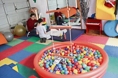 Mamá difunde video de maltrato de maestra a su hijo