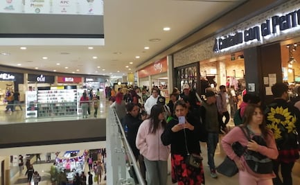 Abarrotan plazas comerciales por compras de último momento previo a Nochebuena