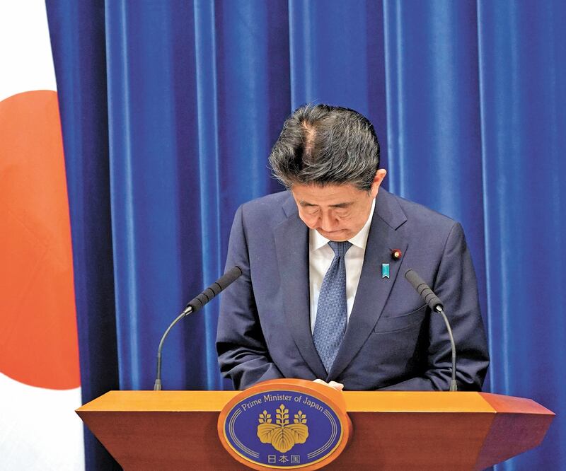 El primer ministro japonés, Shizo Abe, ayer en Tokio al anunciar su renuncia por problemas de salud. Foto: FRANCK ROBICHON. XINHUA