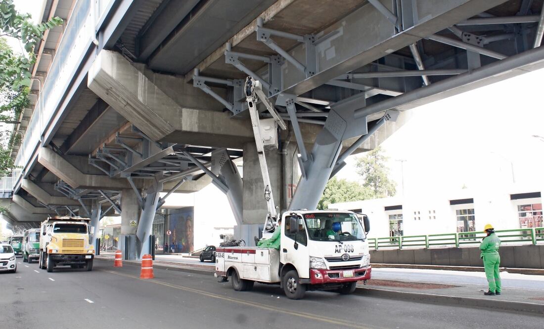 A más de medio año de su reapertura, el tramo elevado de la Línea Dorada opera con normalidad y con circulación continua de los trenes. Se espera que en noviembre finalice el proceso de revisión.
Foto: Francisco Rodríguez | El Universal