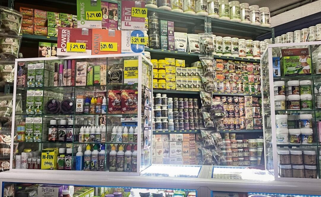 De acuerdo con la Agencia de Protección Sanitaria, los productos más buscados son los que prometen beneficios para padecimientos crónicos de largo plazo, por ejemplo, obesidad, cáncer y diabetes. Foto: Yaretzy M. Osnaya / EL UNIVERSAL