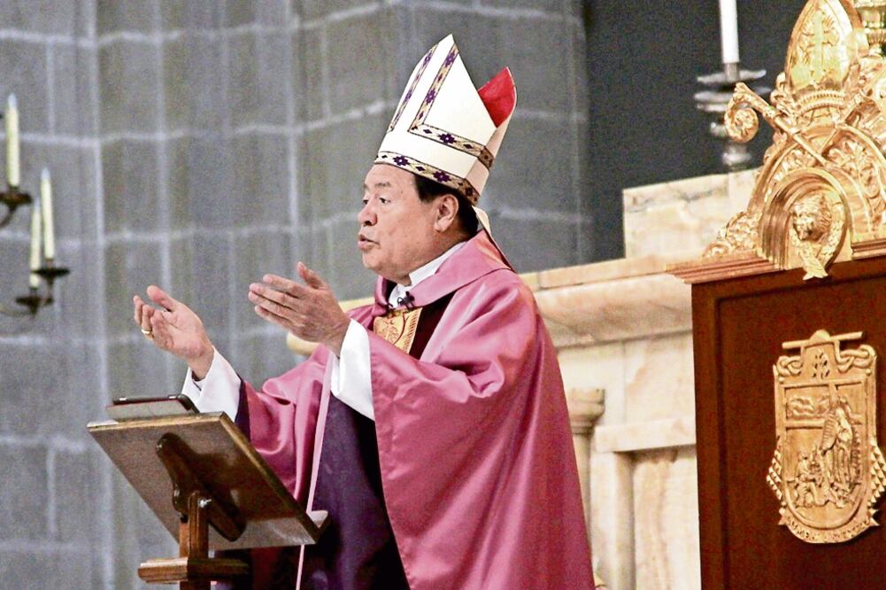 El semanario Desde la Fe, órgano de la Arquidiócesis de México, cuestionó los recursos que destina el Estado para altos funcionarios (CUARTOSCURO)