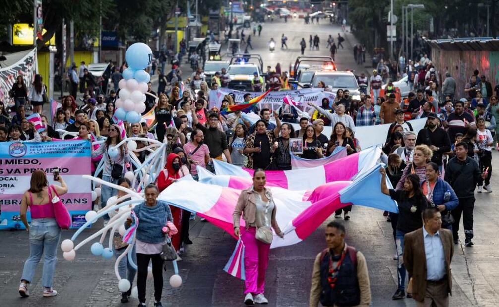 Protesta trans en Centro Histórico de la CDMX; colectivos exigen justicia ante ola de transfeminicidios.
Foto: Hugo Salvador/El Universal