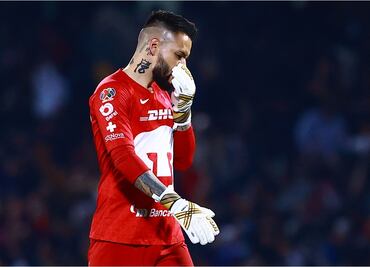 Aficionados de Pumas “agradecen” salida de Alfredo Saldívar