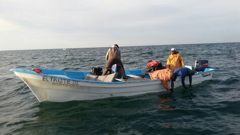 Advierten sobre uso obligatorio de salvavidas en todo tipo de embarcaciones en Puerto de Guaymas, Sonora