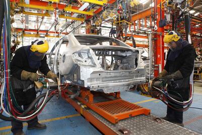 EEUU propone salarios más altos en fábricas de autos en México