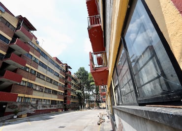 Damnificados amagan con bloqueo indefinido en Calzada de Tlalpan