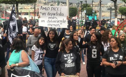 Miembros de club deportivo protestan frente a palacio municipal de Atizapán