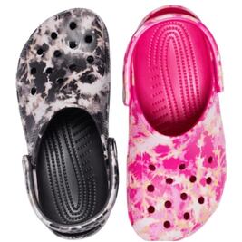 Crocs planea hacer zapatos ecoamigables y sumarse al cuidado del planeta 