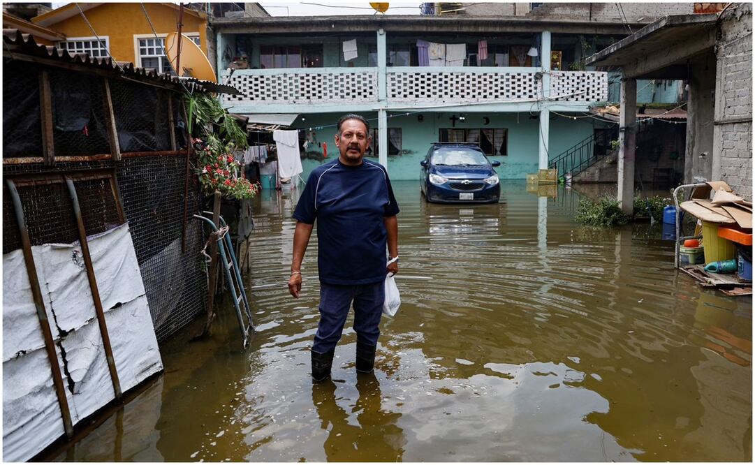 Hugo Bautista, operador de un vehículo de plataforma digital lleva más de una semana sin poder ir a trabajar. Foto: Especial