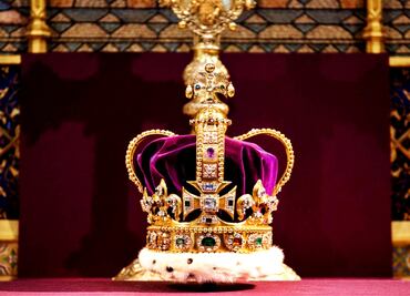 Joyas de la corona británica saldrán de la Torre de Londres para coronación de Carlos III