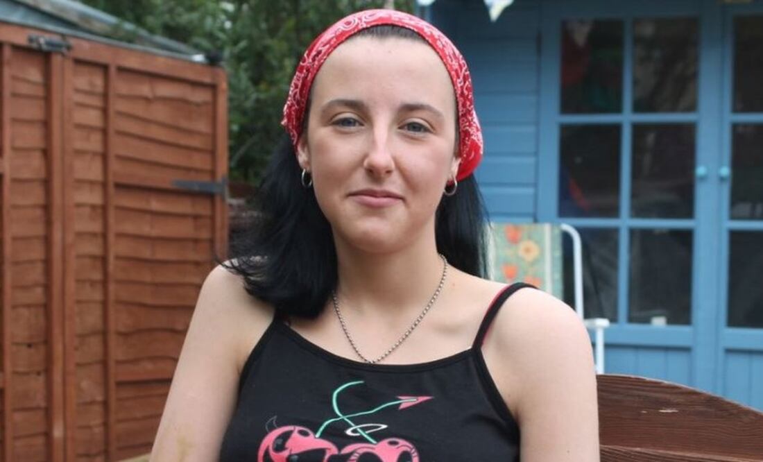 Charlotte tiene 19 años y vive en Reino Unido. Foto: BBC