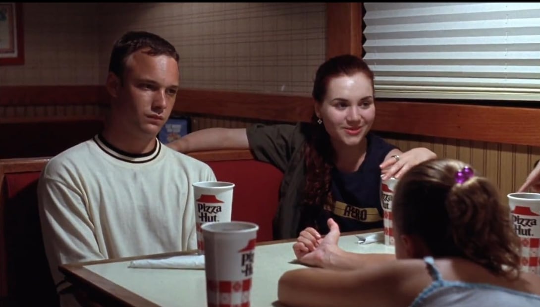 Los actores Brad Renfro y Rachel Miner en una de las escenas de "Bully", película del 2001.
Foto: IMDb