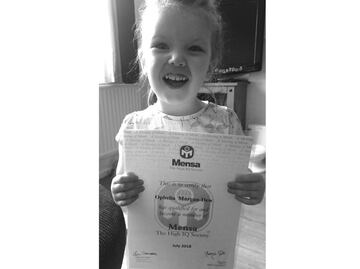 Ophelia, la niña británica con un coeficiente superior al de Einstein