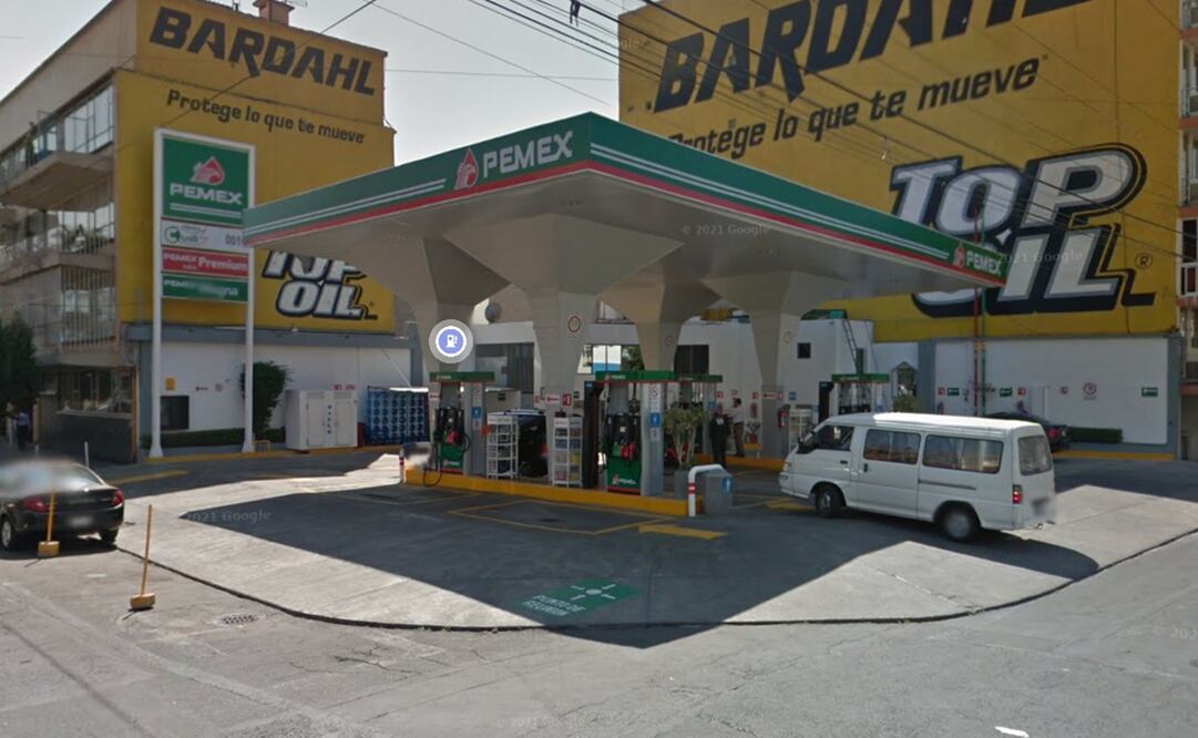 La gasolinera de Pemex en Torres Adalid y Anexágoras encabeza la lista de precios más bajos hoy. Foto: tomada de Google Street View  