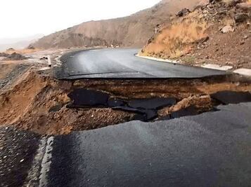 Suman dos víctimas por huracán