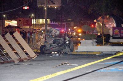 Desfile navideño acaba en tragedia; tres muertos