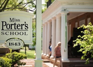 Sotheby's celebrará primera subasta de arte femenino