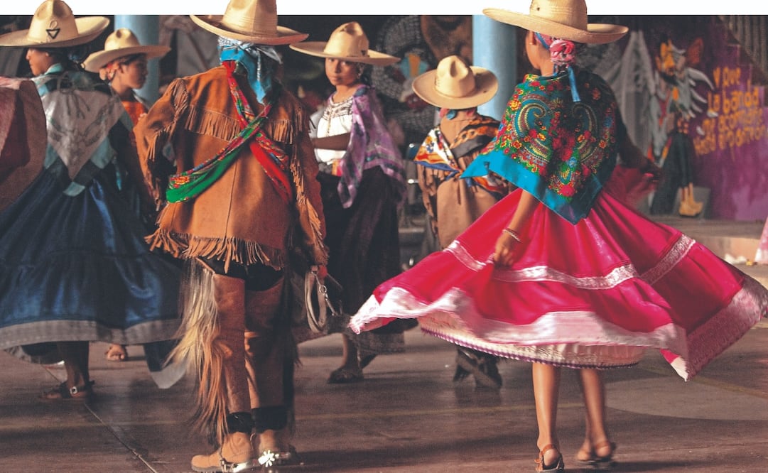 Grupo Juquilita, en el que los niños aprenden la Danza de los Rubios. Foto: Juana García