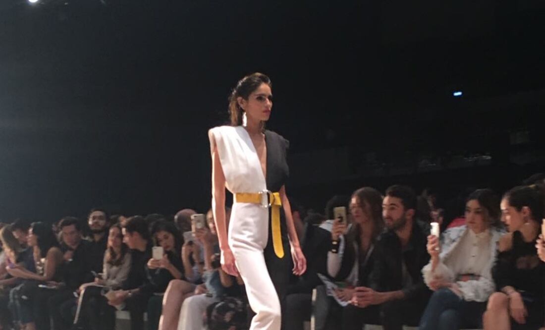 Vero Díaz en su colección uso bordados artesanales con incrustaciones en cristal. (Fotos: Mariana Morgan)