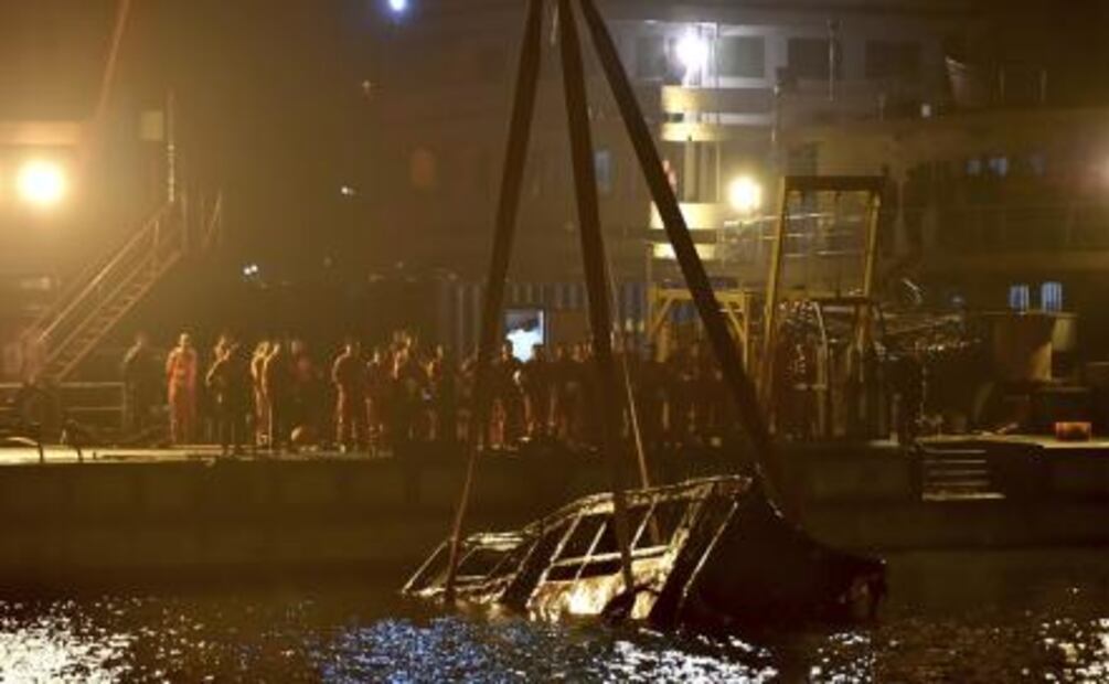 Autobús en China cae a río tras discusión de pasajera con chofer