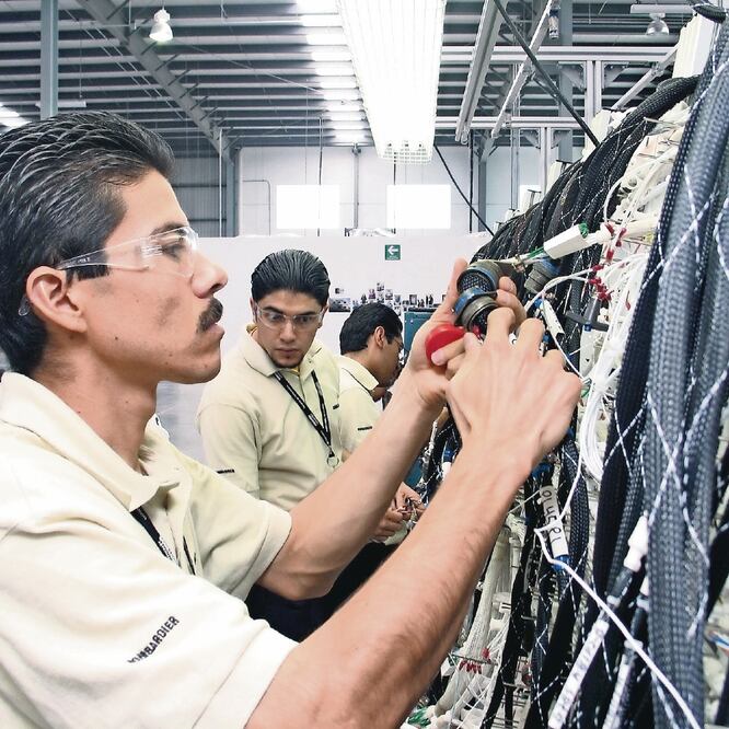 El sector terciario logró un aumento moderado de 1.8%, según el Inegi.