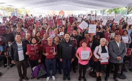 Batres entrega más de 400 escrituras para impulsar que se lleven a cabo trámites de vivienda 